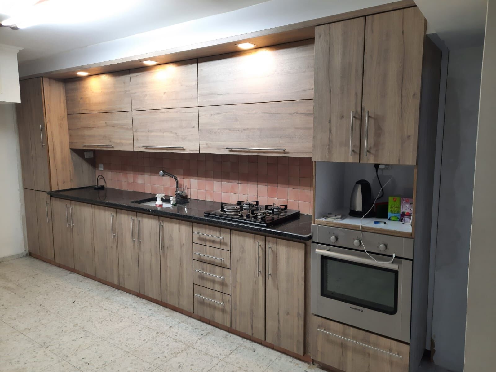 Advantages of Shopify for E-commerce in 2024